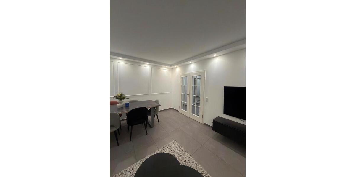 Etagenwohnung Duisburg Mittelmeiderich - 4.5 Zimmer, 87 m&sup2;, 220.000&euro; | Angebot:26502484