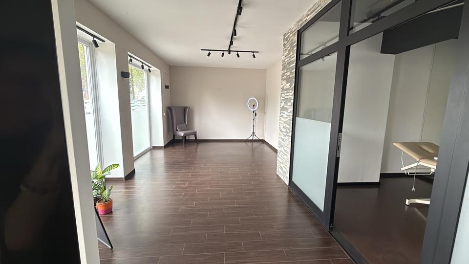 Mehrfamilienhaus, Wohnhaus Düsseldorf Heerdt - 270.000&euro; | Angebot:27447051