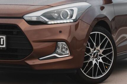 Hyundai i20 97.115 km 7.590 &euro; Neuss 41462