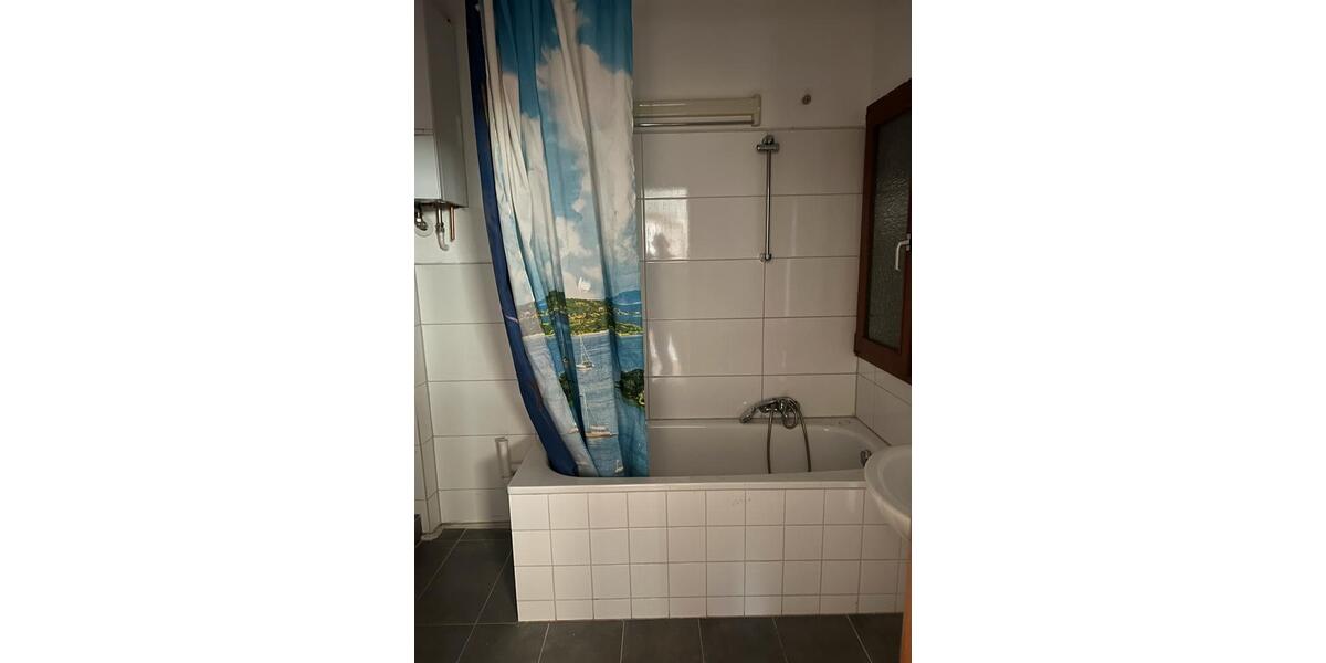 Etagenwohnung Duisburg - 3.5 Zimmer, 110 m&sup2;, 990&euro; | Angebot:26365978