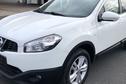Nissan Qashqai 133.100 km 7.499 &euro; Düsseldorf 40231