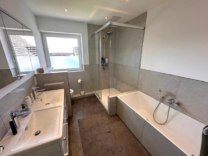 Bauernhaus, Landhaus Wegberg - 7 Zimmer, 240 m&sup2;, 785.000&euro; | Angebot:26492004