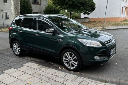 Ford Kuga 87.249 km 9.900 &euro; Duisburg 47229