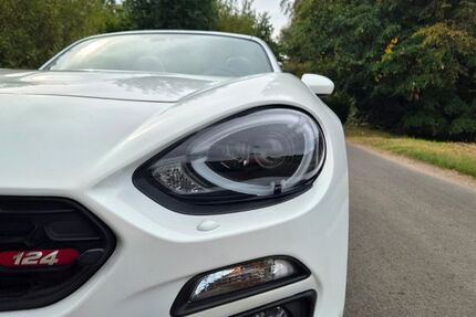 Fiat 124 Spider 53.500 km 15.200 &euro; Krefeld 47839